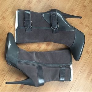 NIB Gray Faux Suede and Patent Leather Boots
